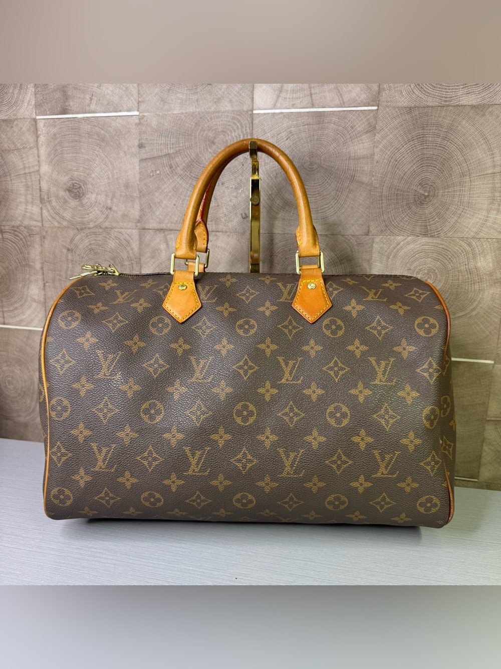 Shoulder bag brown